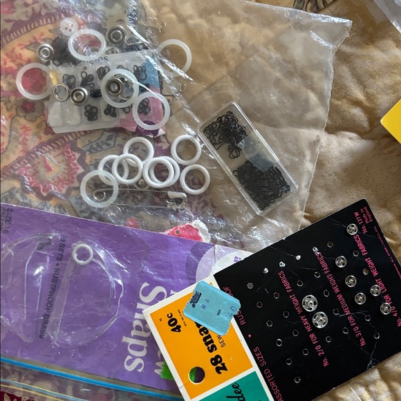 Assorted Snap Fasteners - Picture 3 of 3